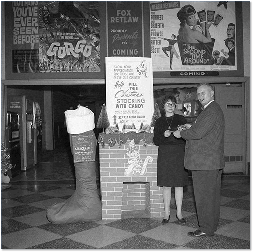 1961 Retlaw Theater lobby photo